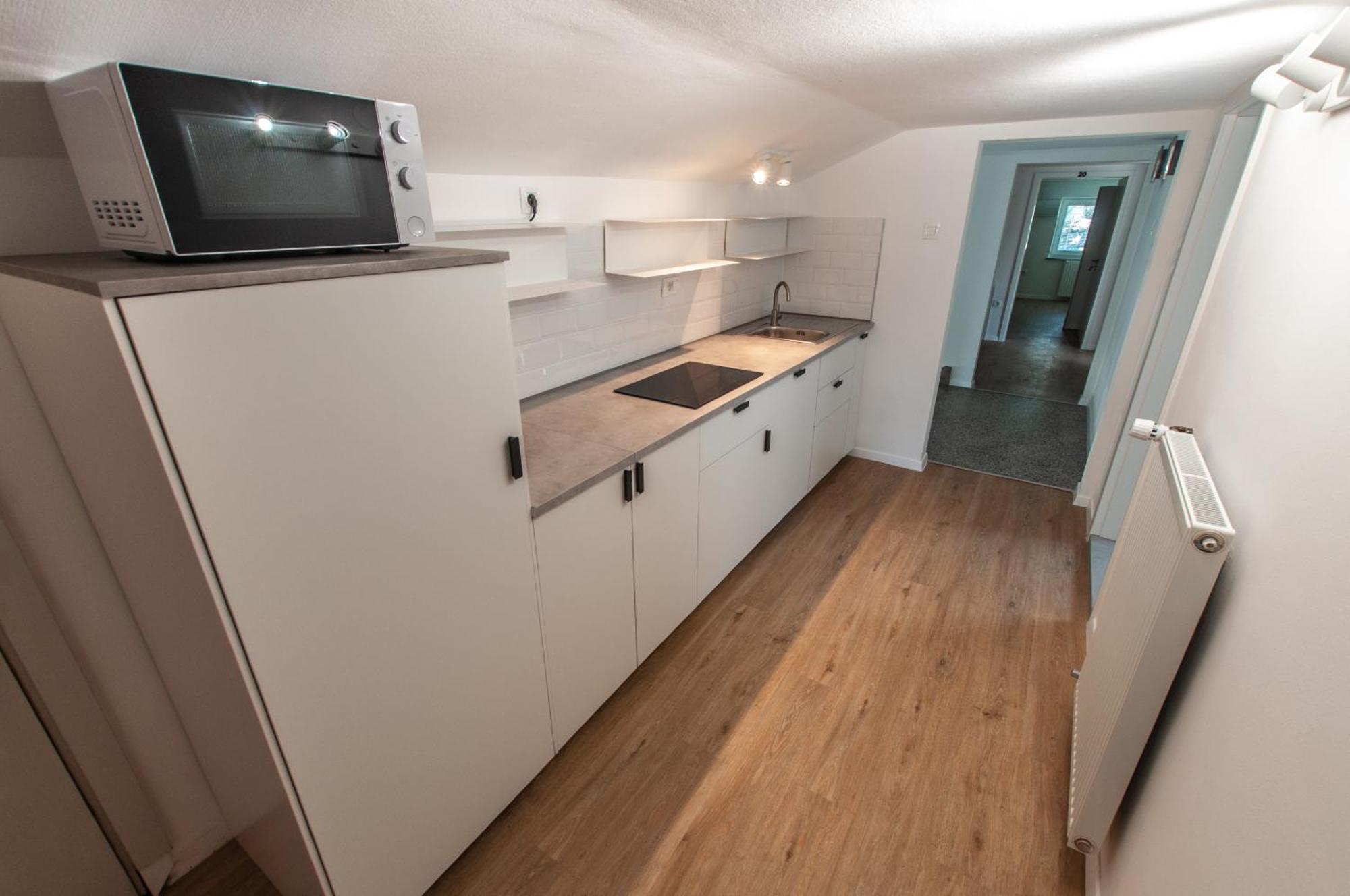 Vipavska House Albergue *